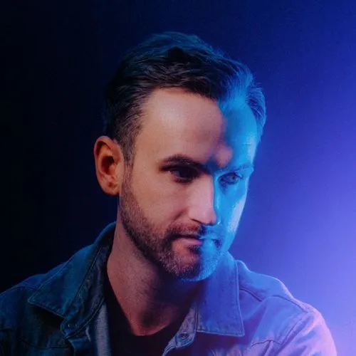 Hunter Thompson Headshot